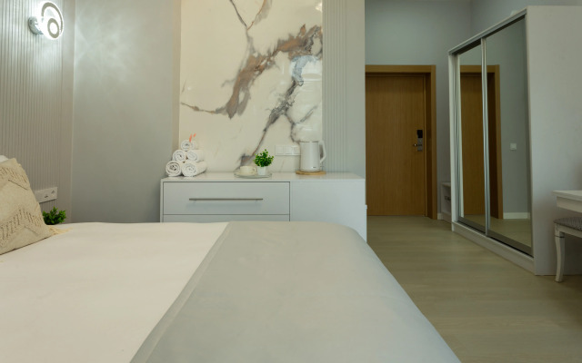 Poslednij Etazh Leta - Stilnaya Studiya u Morya v Sochi (Ashe) Apartments