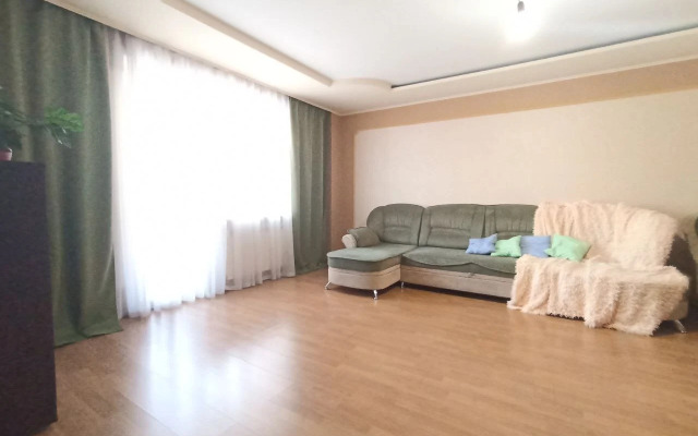 Na Ulitse Dovatora 42V Flat