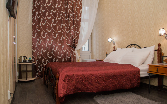 Apelsin u Krasnoy Ploshadi Hotel