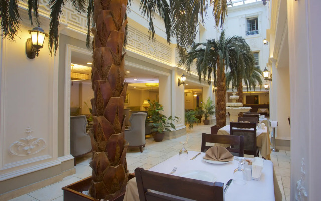 Emporium Hotel