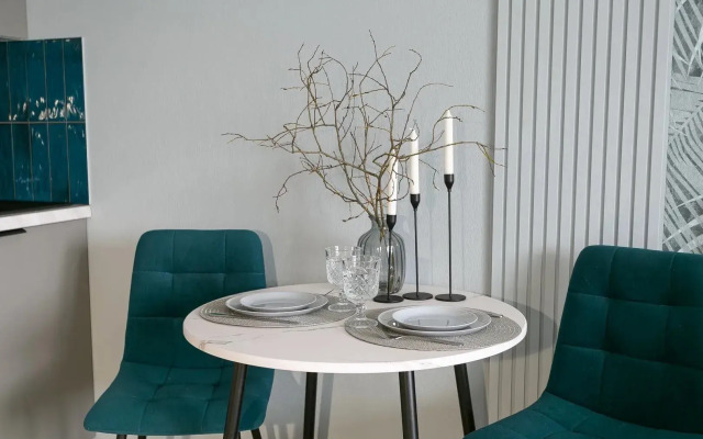 335 Na Farforovskoy 7k2 Apartments