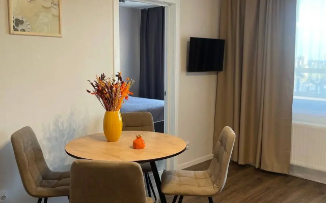 Na Dal'nevostochnom prospekte Flat