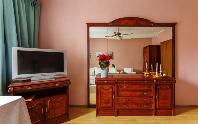 Avangard u Kremlya Flat