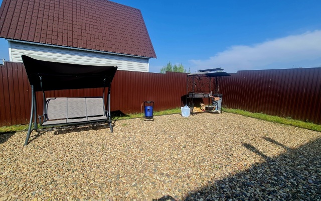 S Krasnym Zalom Private house