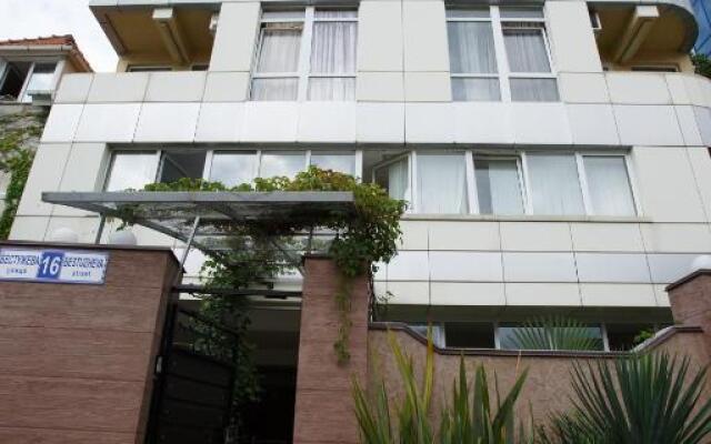 Paluba Guest House