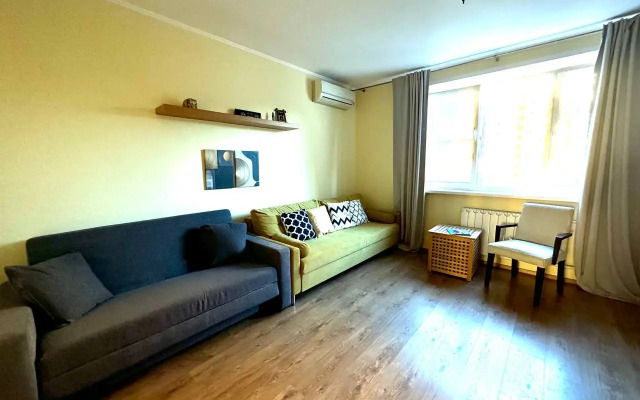 Holmy Nahimovsky Apart Flat