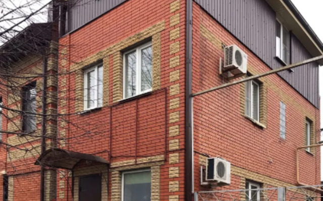 Na Chekhova 48 Private House