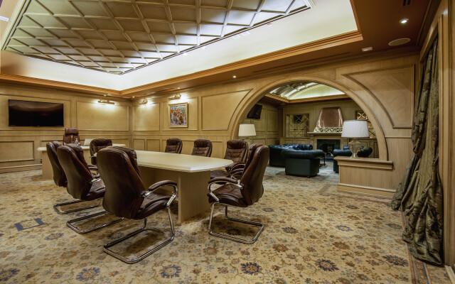 Maidan Palace Hotel