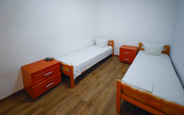 Dvukhkomnatnaya S Otdelnym Vkhodom Flat