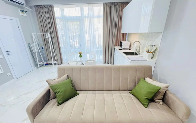 S Otdelnym Vkhodom V Apart-Komplekse S Basseynom Apartment