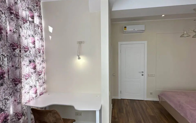 Na Rakhmaninova 49/15 Flat