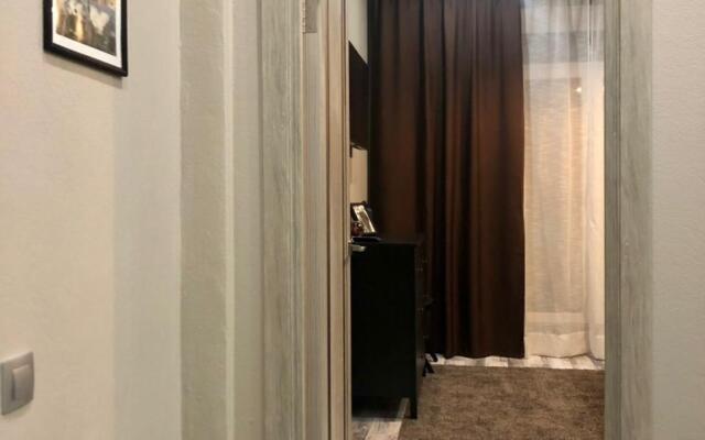 Na Chekhova 8/2 Apartments