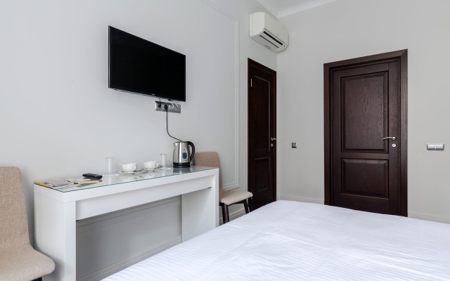 Simple Seasons Nevsky Furnished rooms