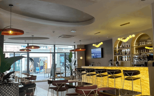 De Paris Hotel