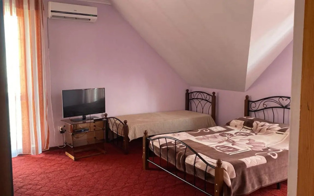 Na Pikhtovom Pereulke 18 Private house