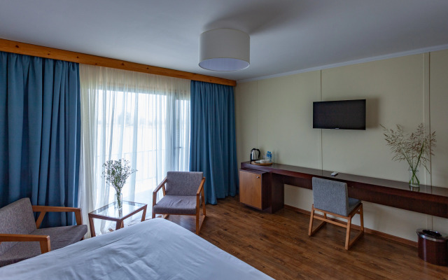 Курортный отель Moretoni Lake