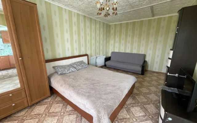 Квартира Лаконичная студия с балконом