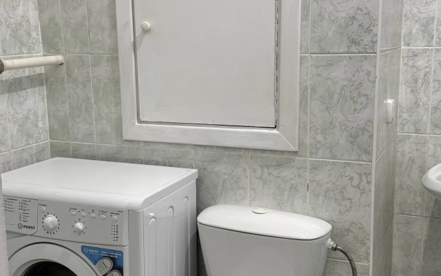 Квартира Недорогая уютная у метро посуточно