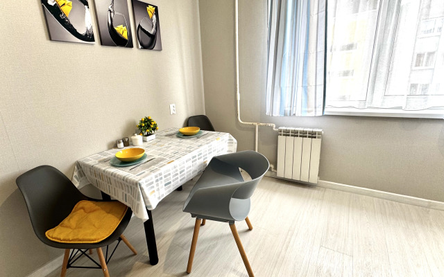 Lazur s obshirnym vidom na gorod Apartments