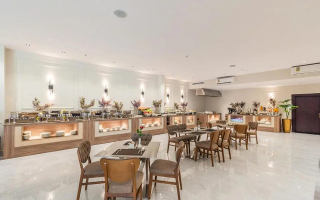 Отель Seven Gardens Hotel