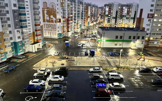 Odnushka vozle Akvaparka 20 vek Flat