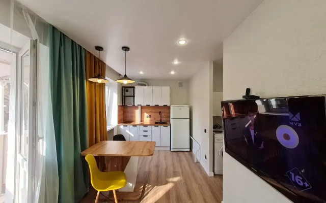 Royal Flat