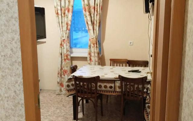 V Lodeynom Apartments