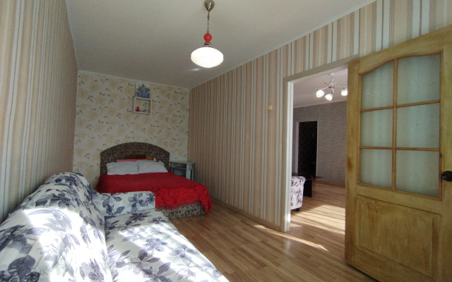 U Zh/d i Avto Vokzalov Apartments