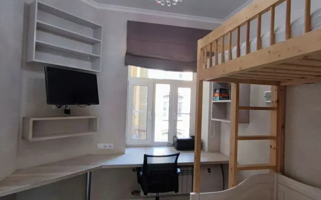 Na Admipalteyckoy nabepezhnoy Flat