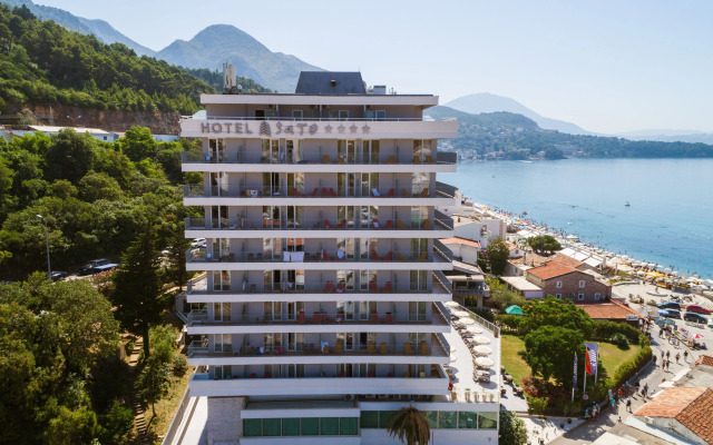 Hotel Sato