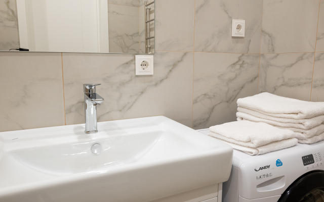 Апартаменты KazanHome Новая квартира с гостиной, спальней и отдельной кухней