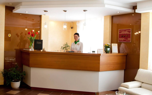 Отель Александровский парк-отель