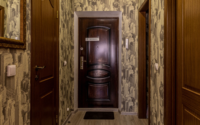 V topovoy lokatsii s vidom Apart-Otelika u parka Galitskogo Flat