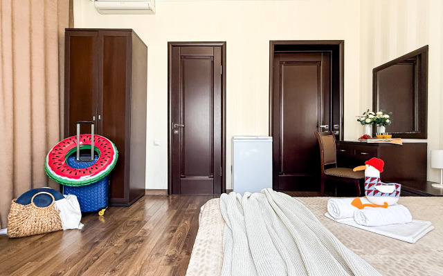 Na Kirova 14 Guest House