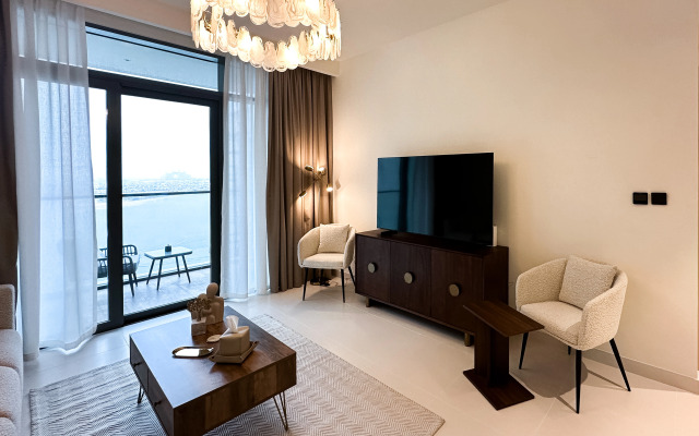 Апартаменты Keyrock Living Seaview Stay at Emaar Beachfront