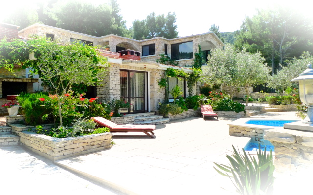 Stone House Poplat Villa