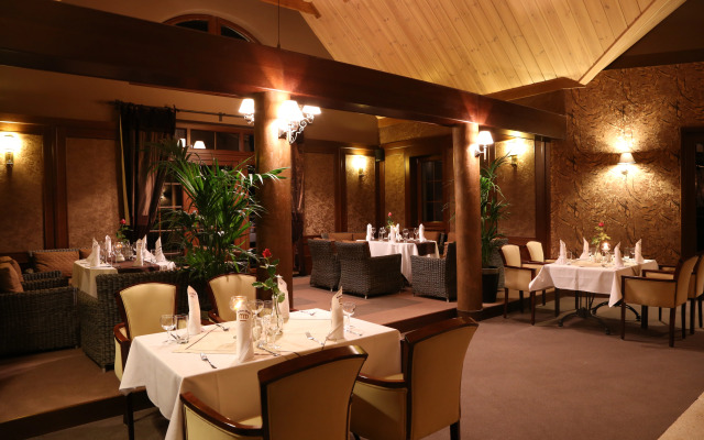 Отель Korona Park Klewinowo