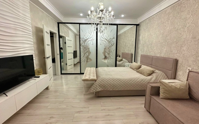 Chkalova 37 na chetvertom etazhe s lodzhiey Apartments