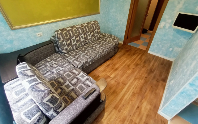 4kh Komnatnyye Bul'var Korolyova 8 Apartments