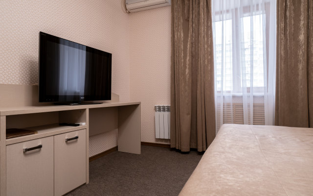 Ani Hotel