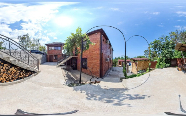 Feniks Guest House