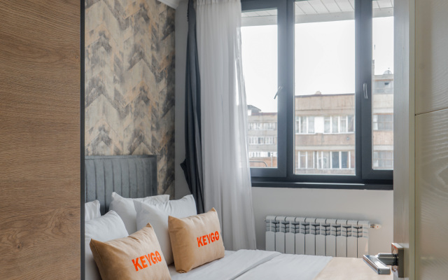 Key #0081, 1 Bedroom, Near English Park Apartments