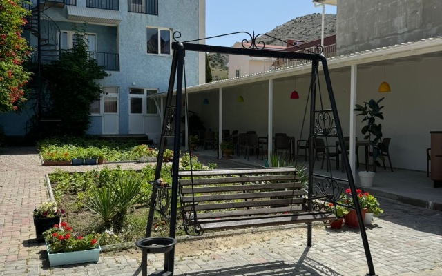 Taraktash Guest house