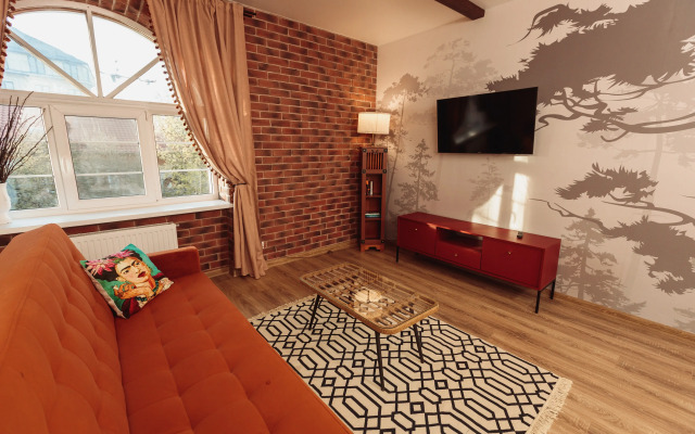 Квартира Двухкомнатная Московская 12