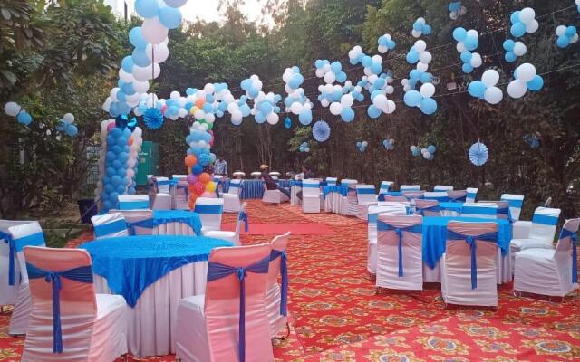 Blue Moon Residency Hotel & Restaurant Hotel