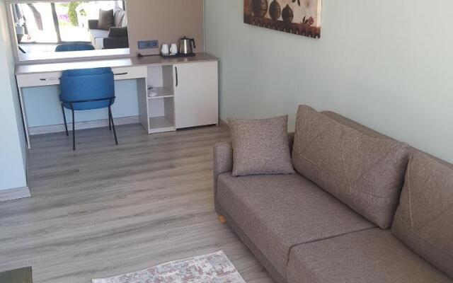 Chernyi Slon Hotel