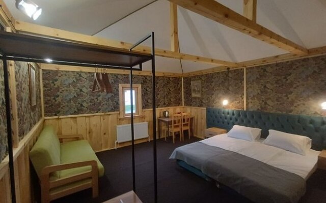 Гостиница-глэмпинг Гусарская Стоянка