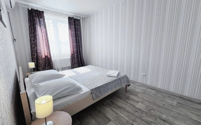 Dvukhkomnatnaya Komsomolskaya 84b Flat
