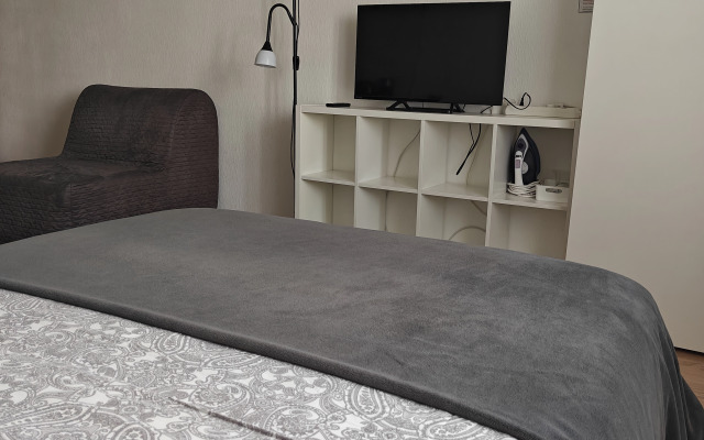 Студия Green метро Ладожская