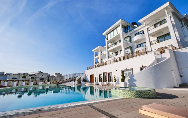 More Spa & Resort